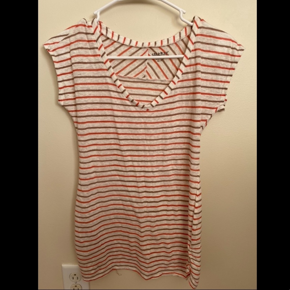 A Pea in the Pod maternity tee